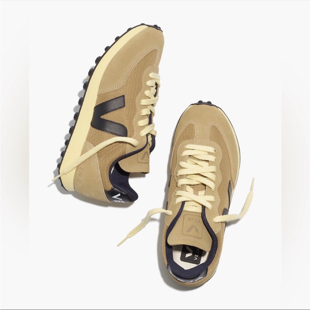 NEW Veja Rio Bronco Sneakers Size 39 / 8